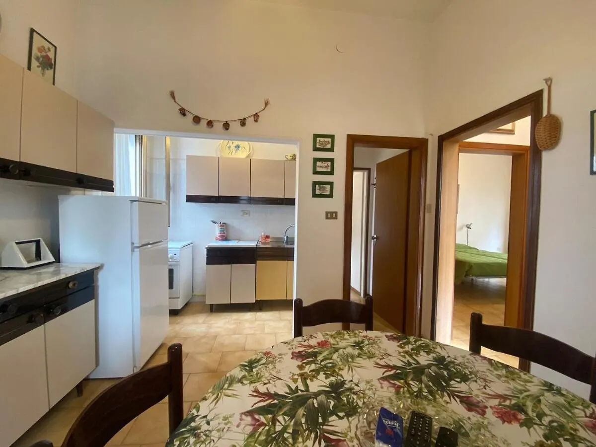Appartamento A 1 Passo Dal Mare Free Parking E Free Ombrellone A Jesolo Beach